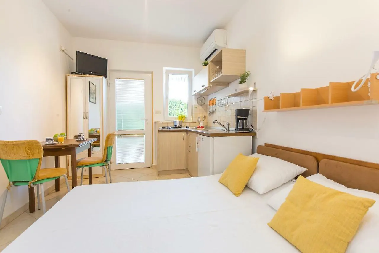 Apartment Andrea Sveta Marina Croacia